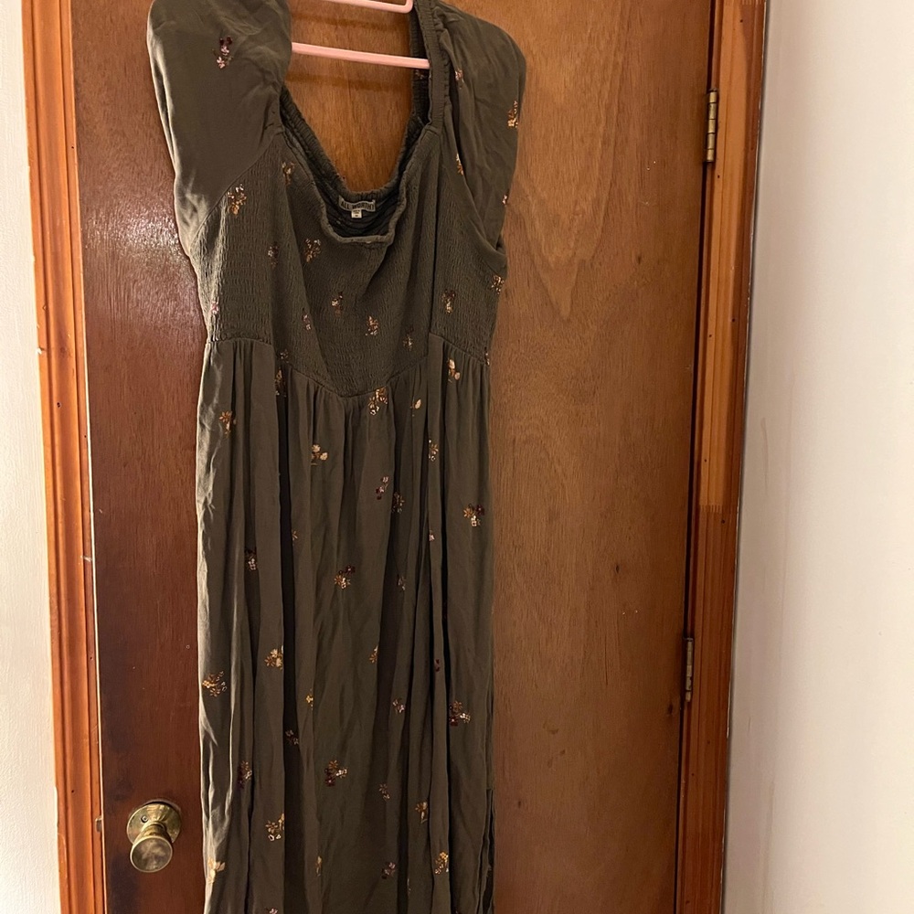 Elegant Olive Green Women's Dress